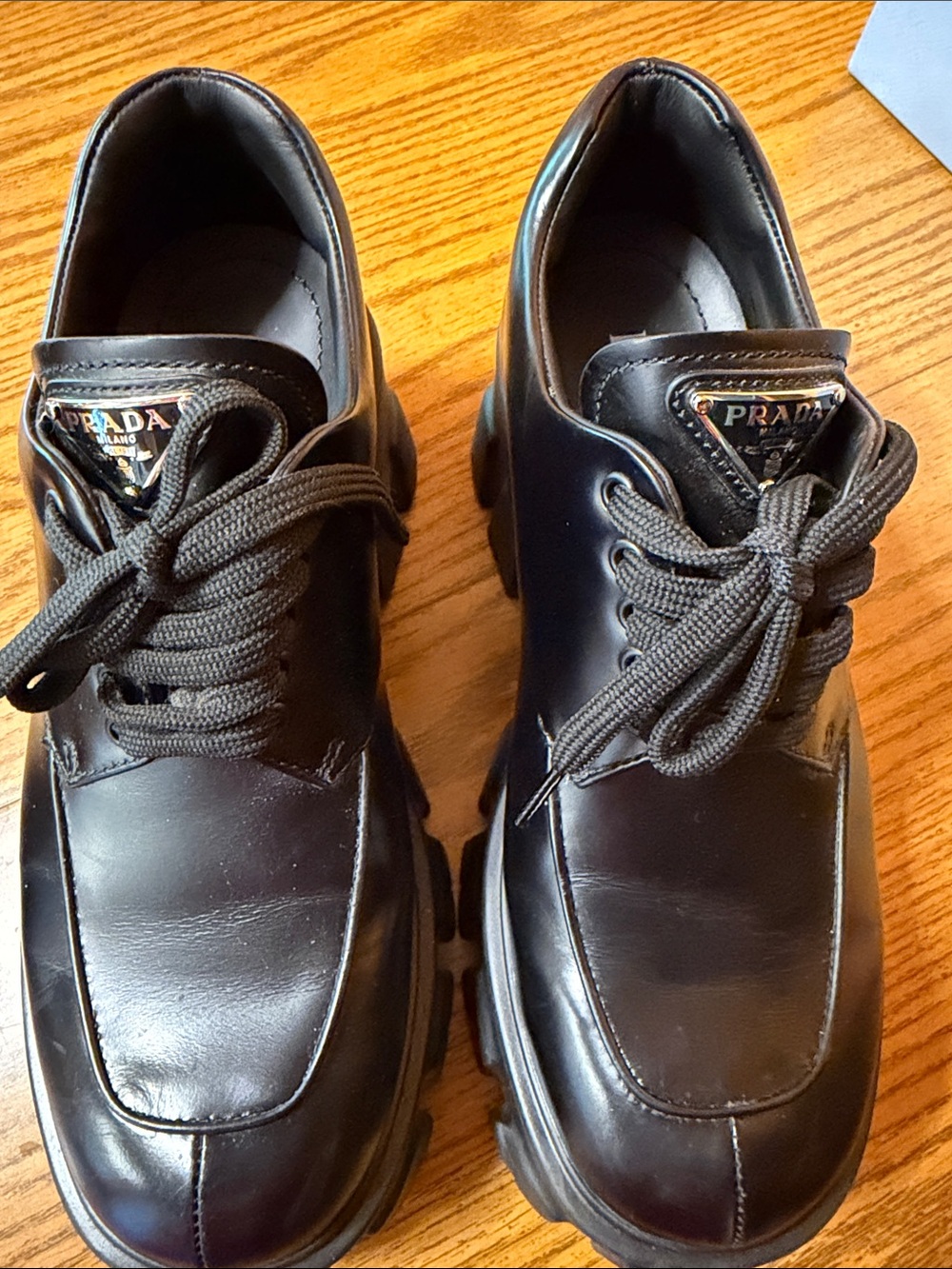 Prada Black Leather Lace-Up Derby Sneakers Calzature  Donna comfortable cozy